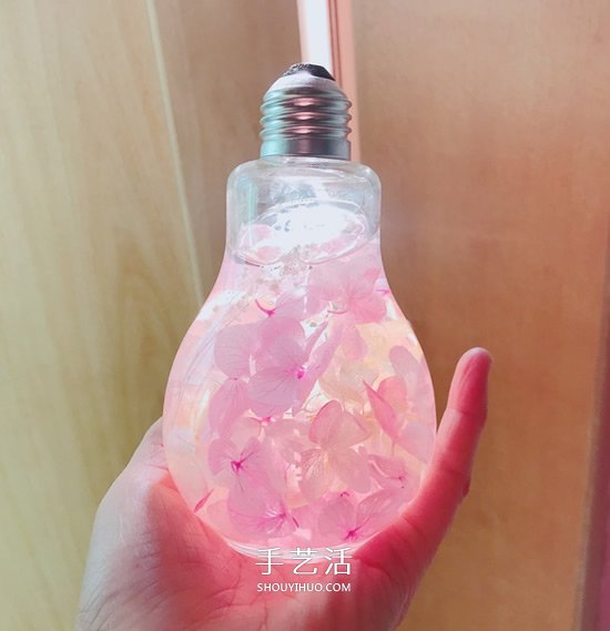 唯美夢幻花藝擺件 燈泡花的手工制作教程 -  itrip.net.cn