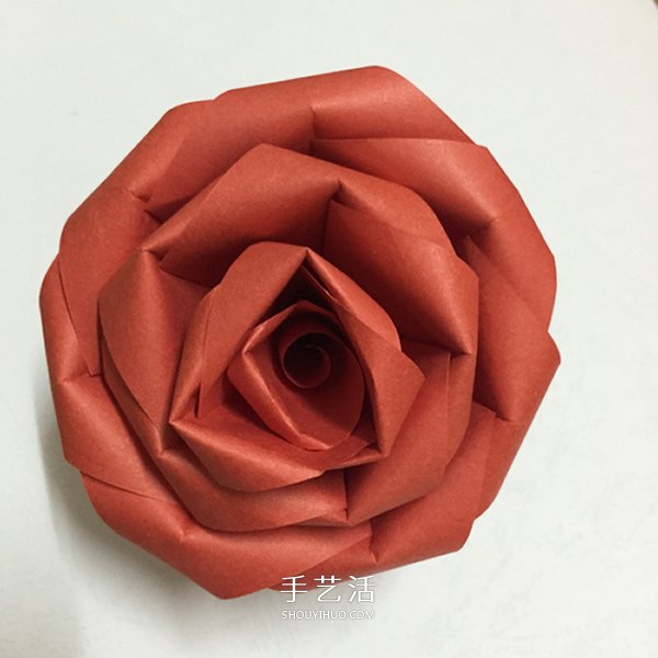漂亮七彩玫瑰花的做法 簡單手工折紙彩虹玫瑰 -  itrip.net.cn