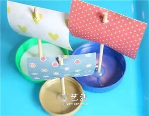 瓶蓋手工制作小帆船 簡單瓶蓋小船的做法教程 -  itrip.net.cn
