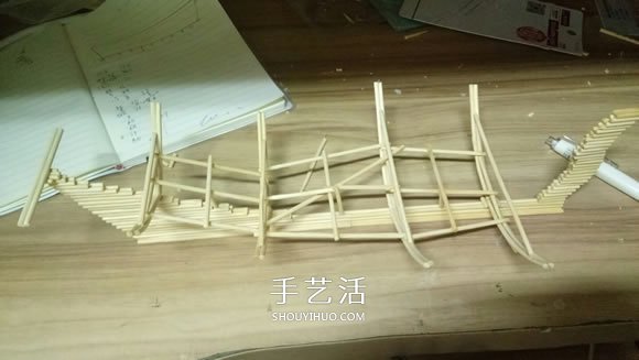 古代戰(zhàn)船模型手工制作 純以一次性筷子完成 -  itrip.net.cn