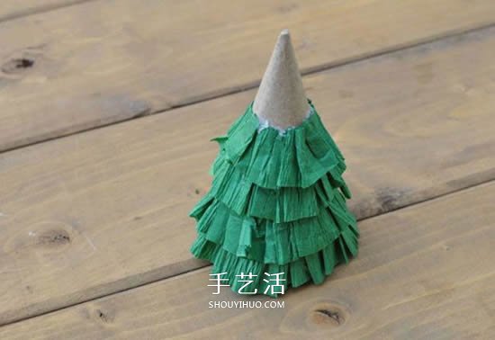 簡單皺紋紙圣誕樹做法 兒童自制圣誕樹的教程 -  itrip.net.cn