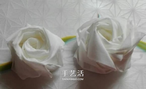一張餐巾紙折玫瑰花 只需幾分鐘就可以搞定 -  itrip.net.cn