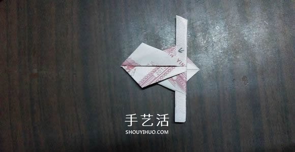 五瓣蓮的折紙方法圖解 紙幣折五瓣蓮的步驟 -  itrip.net.cn