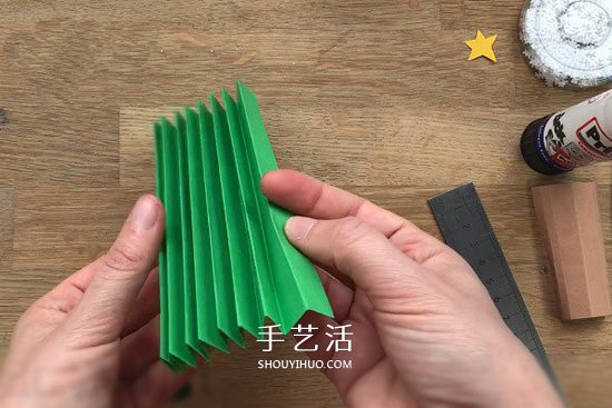 圣誕樹(shù)立體賀卡做法 手工立體圣誕樹(shù)賀卡制作 -  itrip.net.cn