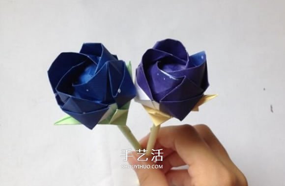 川崎玫瑰的經(jīng)典折法圖解 怎么折川崎玫瑰花教程 -  itrip.net.cn