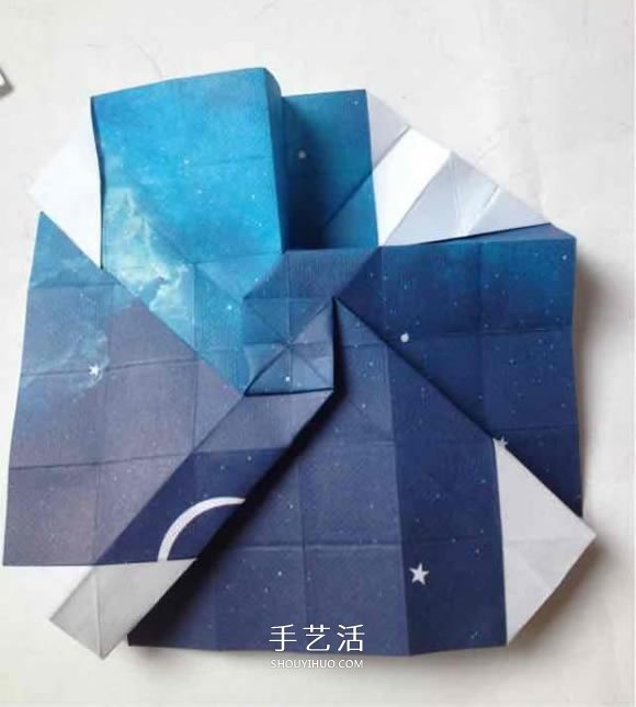 川崎玫瑰的經(jīng)典折法圖解 怎么折川崎玫瑰花教程 -  itrip.net.cn