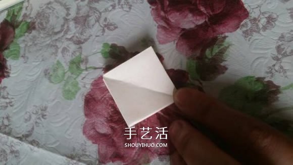 百合花的折法簡單易學(xué) 怎么折百合花的圖片 -  itrip.net.cn
