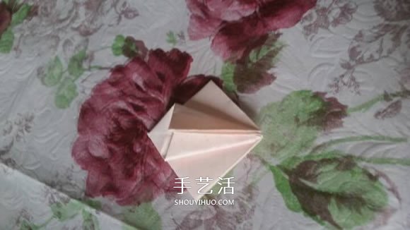 百合花的折法簡單易學(xué) 怎么折百合花的圖片 -  itrip.net.cn