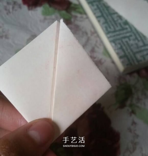 百合花的折法簡單易學(xué) 怎么折百合花的圖片 -  itrip.net.cn