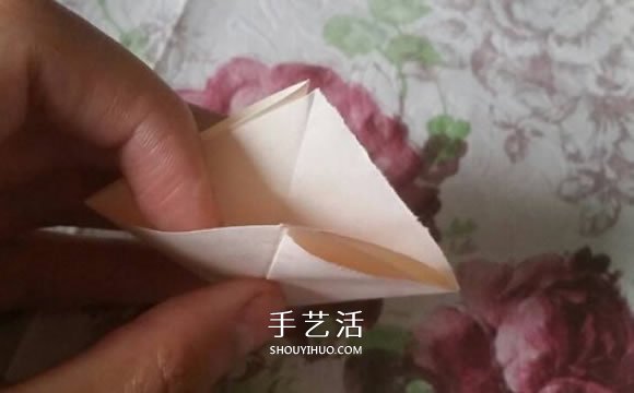 百合花的折法簡單易學(xué) 怎么折百合花的圖片 -  itrip.net.cn