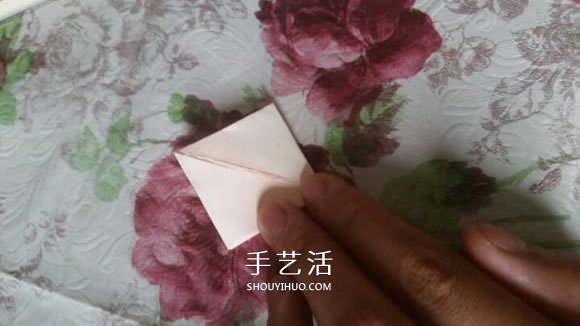 百合花的折法簡單易學(xué) 怎么折百合花的圖片 -  itrip.net.cn