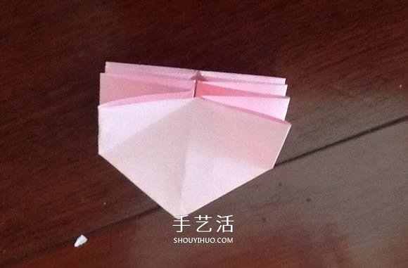小清新旋轉(zhuǎn)玫瑰的折法 帶圖解和實拍步驟 -  itrip.net.cn
