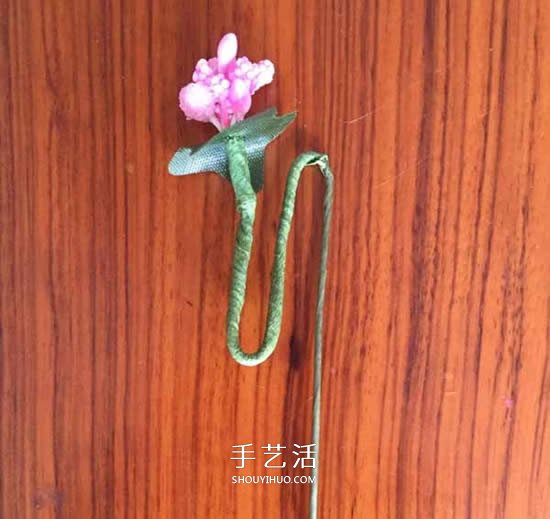 卷紙筒廢物利用 和紙花一起做漂亮圣誕花環(huán) -  itrip.net.cn