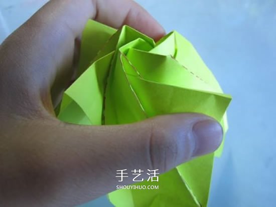 原創(chuàng)紙玫瑰花的折紙圖解 步驟過程非常詳細 -  itrip.net.cn