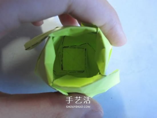 原創(chuàng)紙玫瑰花的折紙圖解 步驟過程非常詳細 -  itrip.net.cn