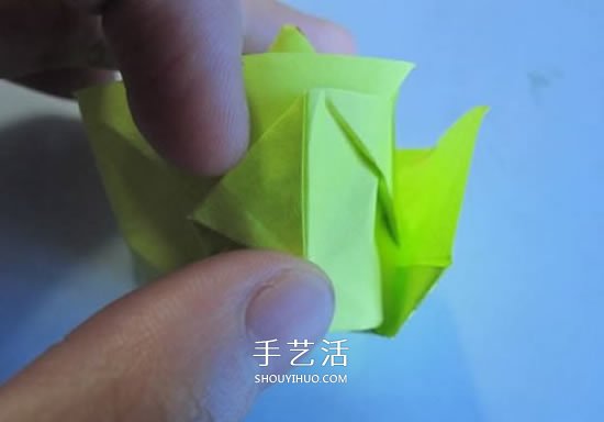 原創(chuàng)紙玫瑰花的折紙圖解 步驟過程非常詳細 -  itrip.net.cn