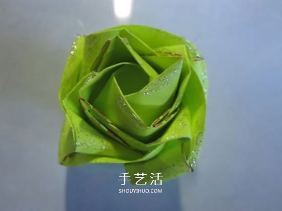 原創(chuàng)紙玫瑰花的折紙圖解 步驟過程非常詳細 -  itrip.net.cn