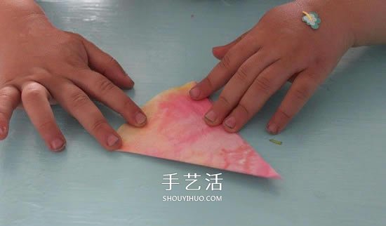 蛋糕紙做花小制作 適合愛手工的幼兒園小朋友 -  itrip.net.cn