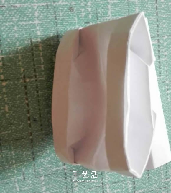 簡單現(xiàn)代兵器折紙教程 可愛小坦克的折法圖解 -  itrip.net.cn