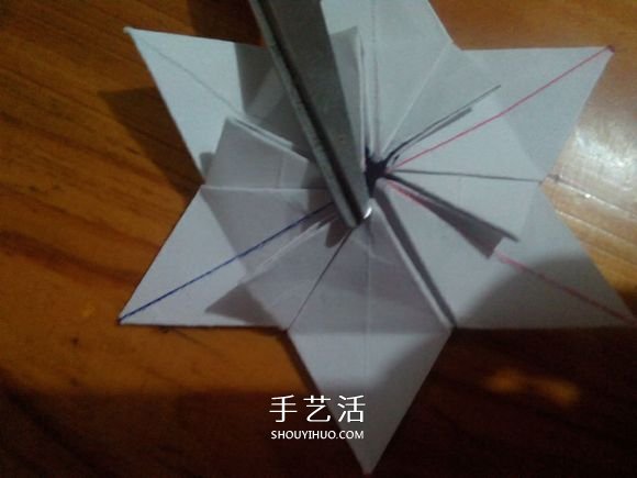 3D立體雪花的折紙圖解 復雜精美雪花的折法 -  itrip.net.cn