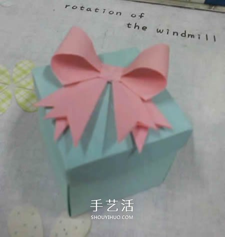 帶蓋方形包裝盒的折法 還包括盒蓋上的蝴蝶結(jié) -  itrip.net.cn