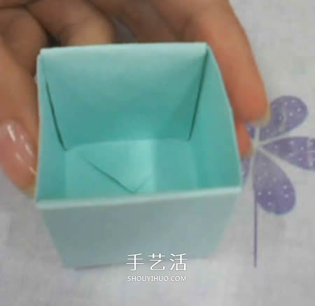 帶蓋方形包裝盒的折法 還包括盒蓋上的蝴蝶結(jié) -  itrip.net.cn