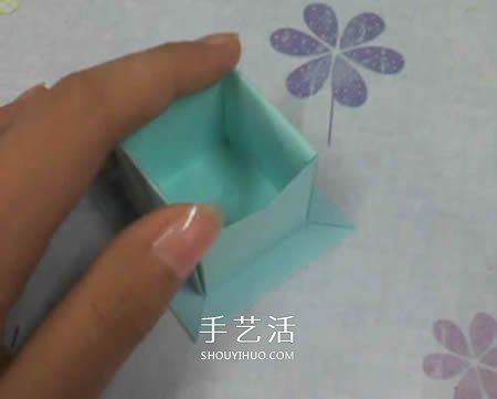 帶蓋方形包裝盒的折法 還包括盒蓋上的蝴蝶結(jié) -  itrip.net.cn