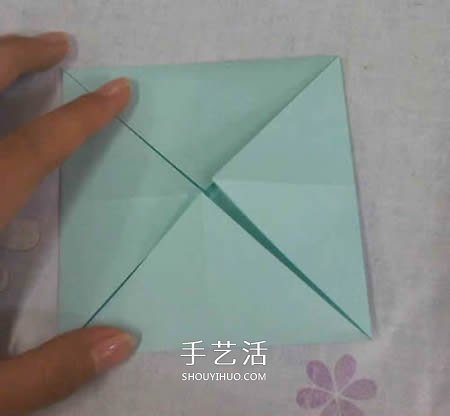 帶蓋方形包裝盒的折法 還包括盒蓋上的蝴蝶結(jié) -  itrip.net.cn