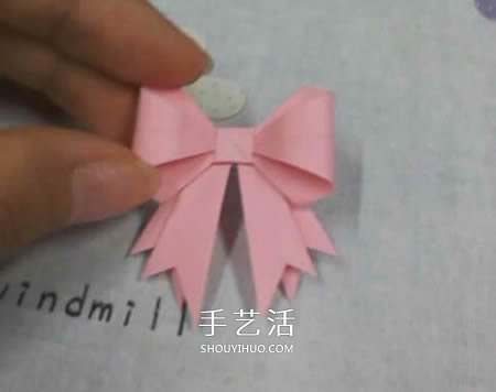 帶蓋方形包裝盒的折法 還包括盒蓋上的蝴蝶結(jié) -  itrip.net.cn