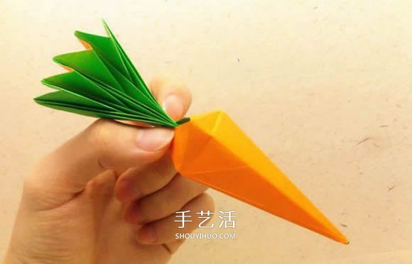 手工蔬菜折紙教程 帶葉子胡蘿卜的折法圖解 -  itrip.net.cn
