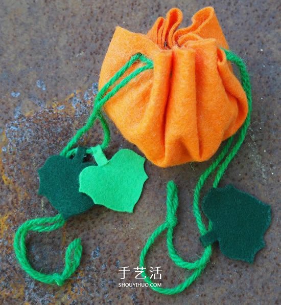 萬圣節(jié)南瓜袋制作方法 布藝南瓜糖果袋的做法 -  itrip.net.cn