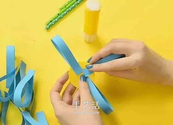 重陽節(jié)兒童小手工 漂亮又可愛卡紙菊花的做法 -  itrip.net.cn