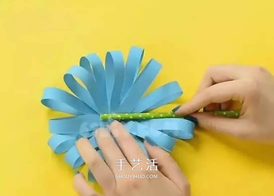 重陽節(jié)兒童小手工 漂亮又可愛卡紙菊花的做法 -  itrip.net.cn