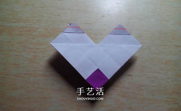 怎么折紙格紋愛心圖解 雙色格子心形的折法 -  itrip.net.cn
