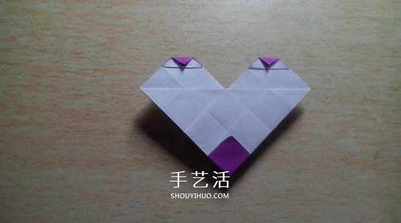 怎么折紙格紋愛心圖解 雙色格子心形的折法 -  itrip.net.cn