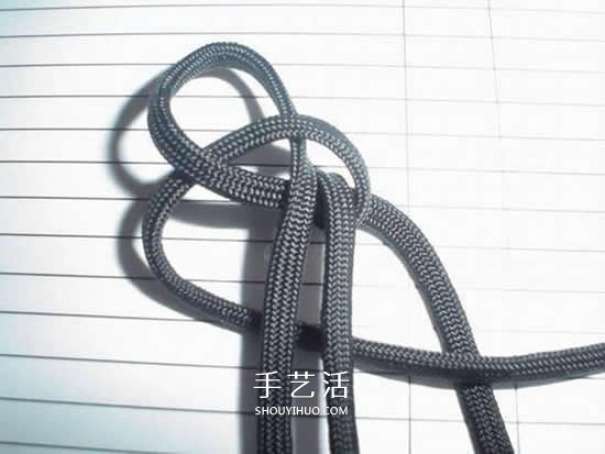 男士傘繩手繩的編法 簡(jiǎn)潔陽(yáng)剛男手鏈編織圖 -  itrip.net.cn