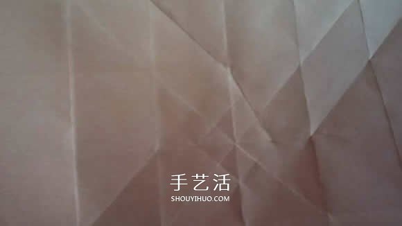 玫瑰紙盒的折法圖解 情人節(jié)玫瑰禮品盒折紙 -  itrip.net.cn