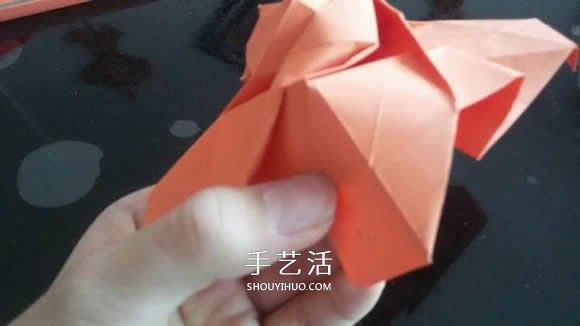 玫瑰紙盒的折法圖解 情人節(jié)玫瑰禮品盒折紙 -  itrip.net.cn