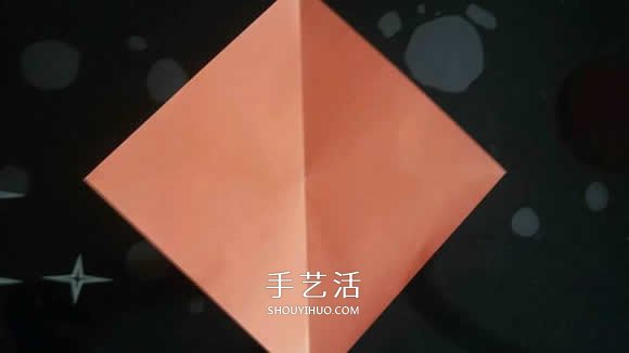 玫瑰紙盒的折法圖解 情人節(jié)玫瑰禮品盒折紙 -  itrip.net.cn
