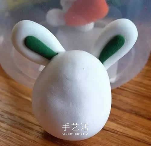 抱胡蘿卜的小白兔超輕粘土手工制作圖解 -  itrip.net.cn