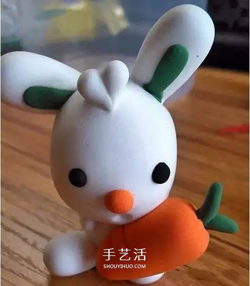 抱胡蘿卜的小白兔超輕粘土手工制作圖解 -  itrip.net.cn