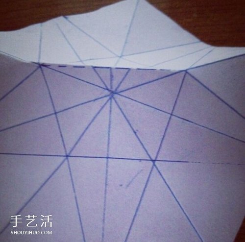 復(fù)雜立體五角星的折法 有難度的星星折紙圖解 -  itrip.net.cn