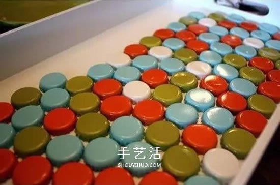 瓶蓋廢物利用 把木托盤改造成泡茶墊子的方法 -  itrip.net.cn