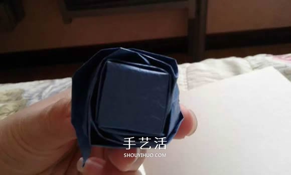 折紙玫瑰花教程 漂亮貝利爾玫瑰的折法步驟 -  itrip.net.cn
