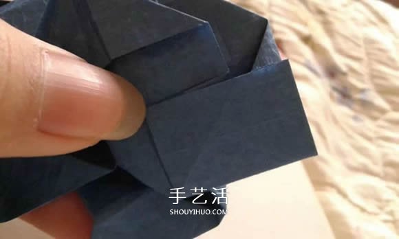 折紙玫瑰花教程 漂亮貝利爾玫瑰的折法步驟 -  itrip.net.cn