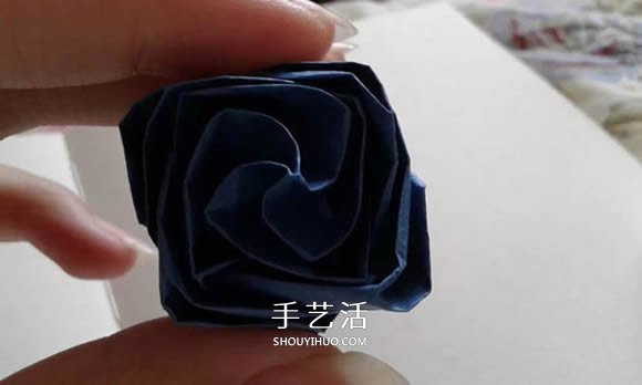 折紙玫瑰花教程 漂亮貝利爾玫瑰的折法步驟 -  itrip.net.cn