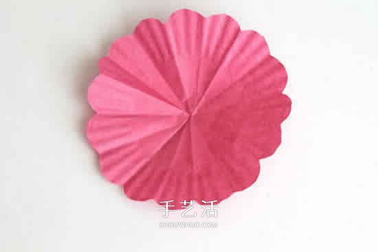 節(jié)日花環(huán)DIY 簡單蛋糕紙做花環(huán)的方法圖解 -  itrip.net.cn