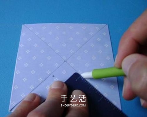 最簡(jiǎn)單紙風(fēng)車的折法圖解 可愛(ài)的兒童胸花DIY -  itrip.net.cn