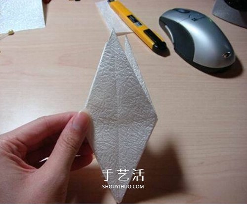 寓意百年好合！ 美麗紙百合花的折疊方法圖解 -  itrip.net.cn