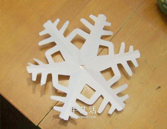 剪些雪花作為春節(jié)裝飾 六角雪花剪紙步驟圖解 -  itrip.net.cn